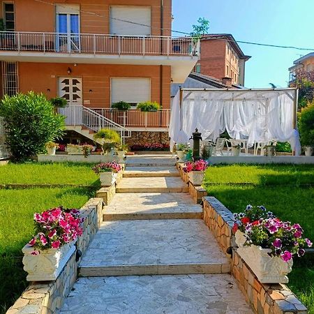 Domus Cesena Ξενοδοχείο Εξωτερικό φωτογραφία